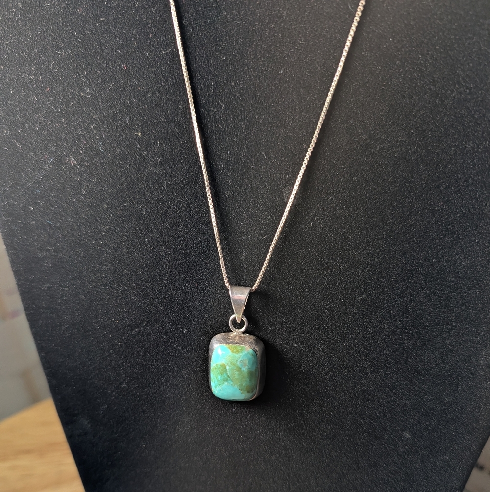 925 Sterling Mex Turquoise Pendant Necklace